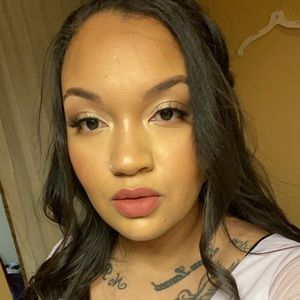 Meet your Posher, Jasmine